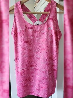 Women's Under Armour Heat Gear racerback workout top- Small